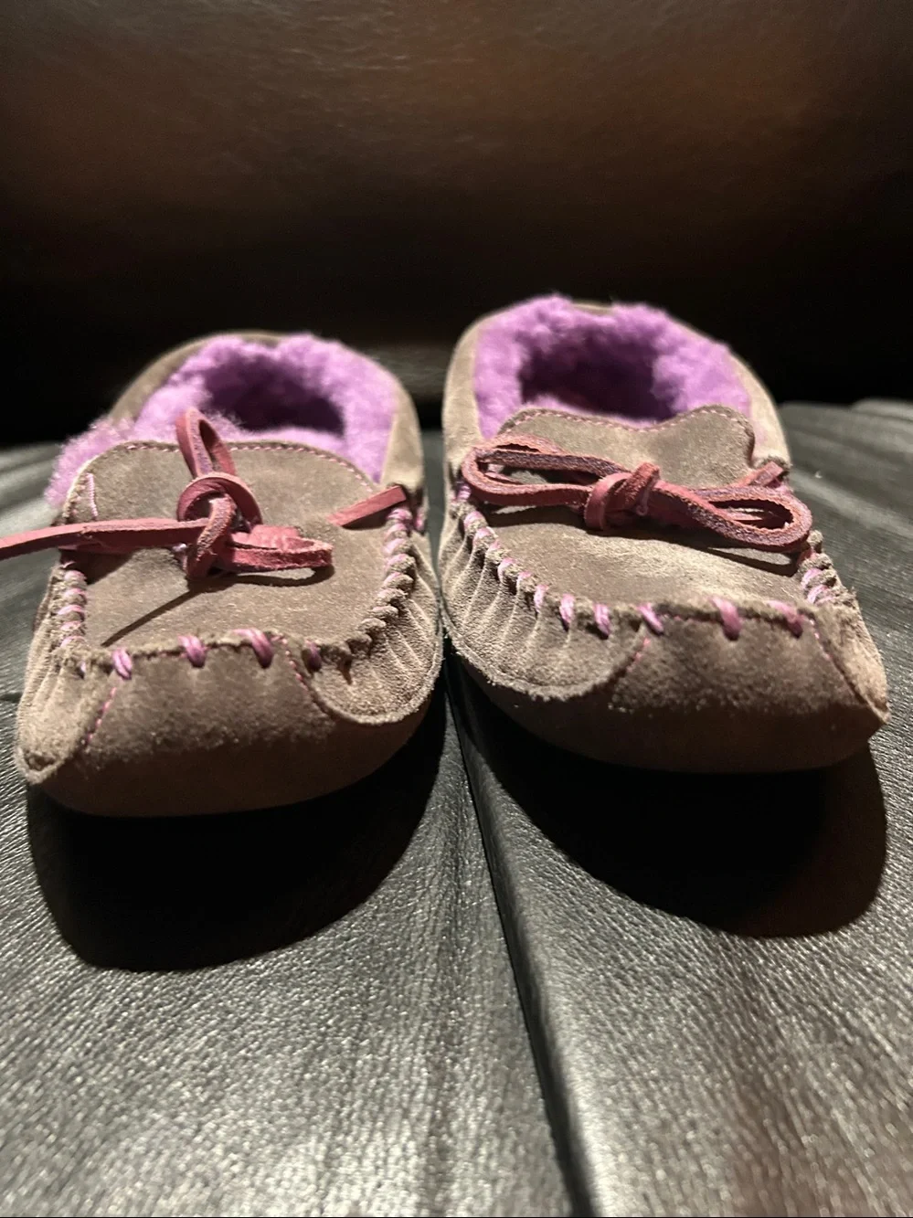 LL Bean kids 2 leather miscasting slippers, plush lining